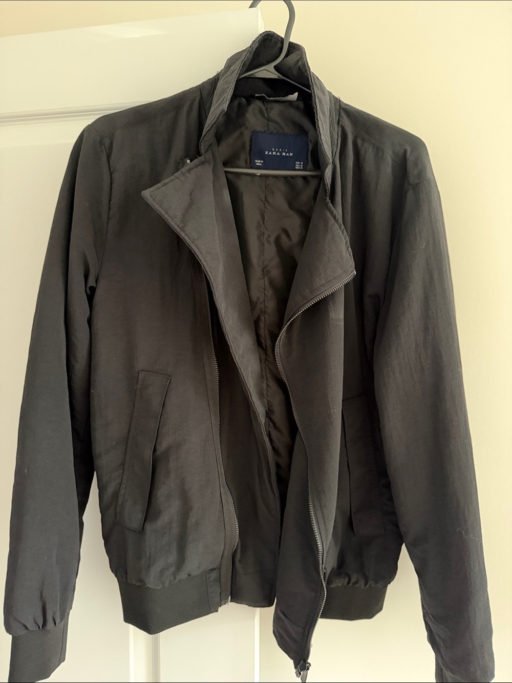 Zara Black Men's Bomber Jacket - Zip Front Casual